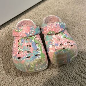 Six 6/7 CNY croc style shoe